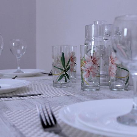 Hotel Caucasus Tbilisi Bagian luar foto