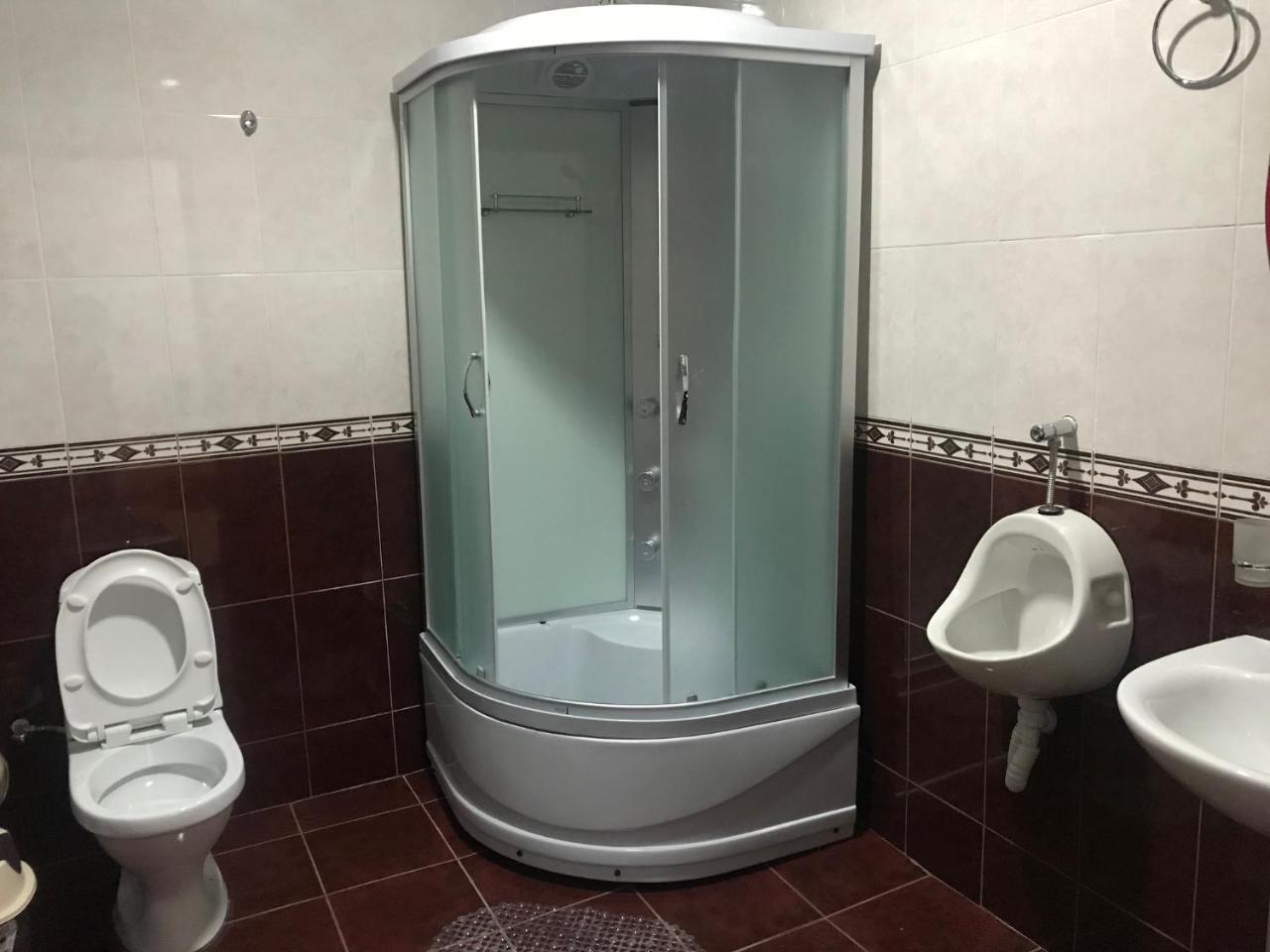 Hotel Caucasus Tbilisi Bagian luar foto