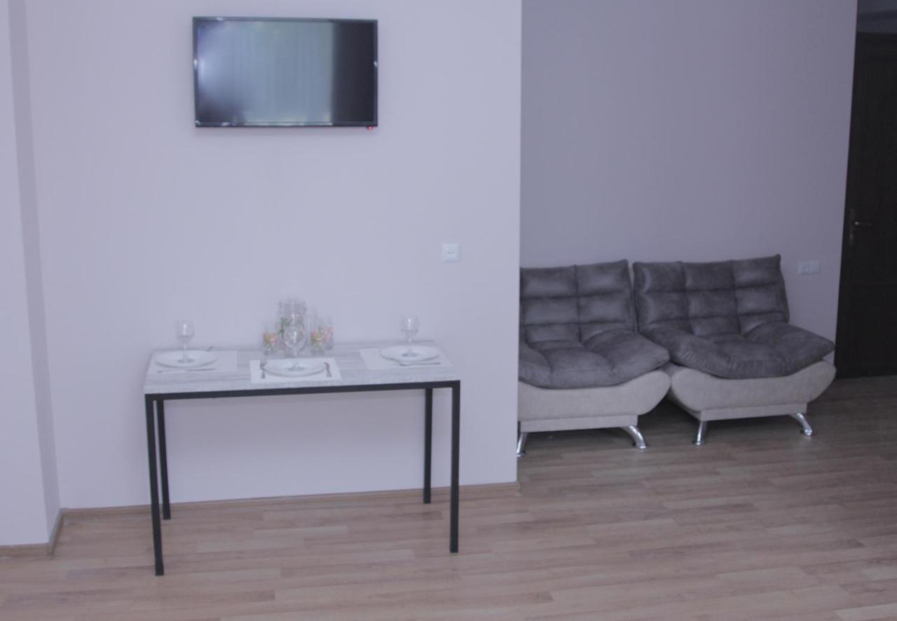 Hotel Caucasus Tbilisi Bagian luar foto
