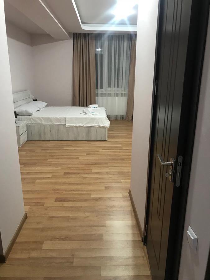 Hotel Caucasus Tbilisi Bagian luar foto