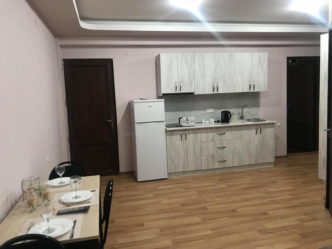 Hotel Caucasus Tbilisi Bagian luar foto