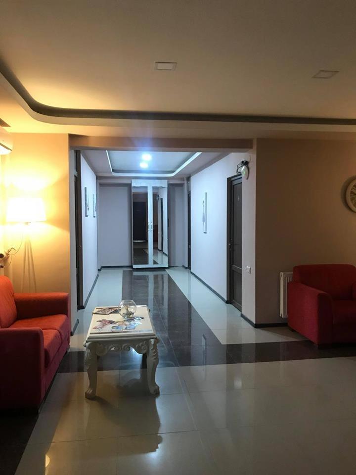 Hotel Caucasus Tbilisi Bagian luar foto