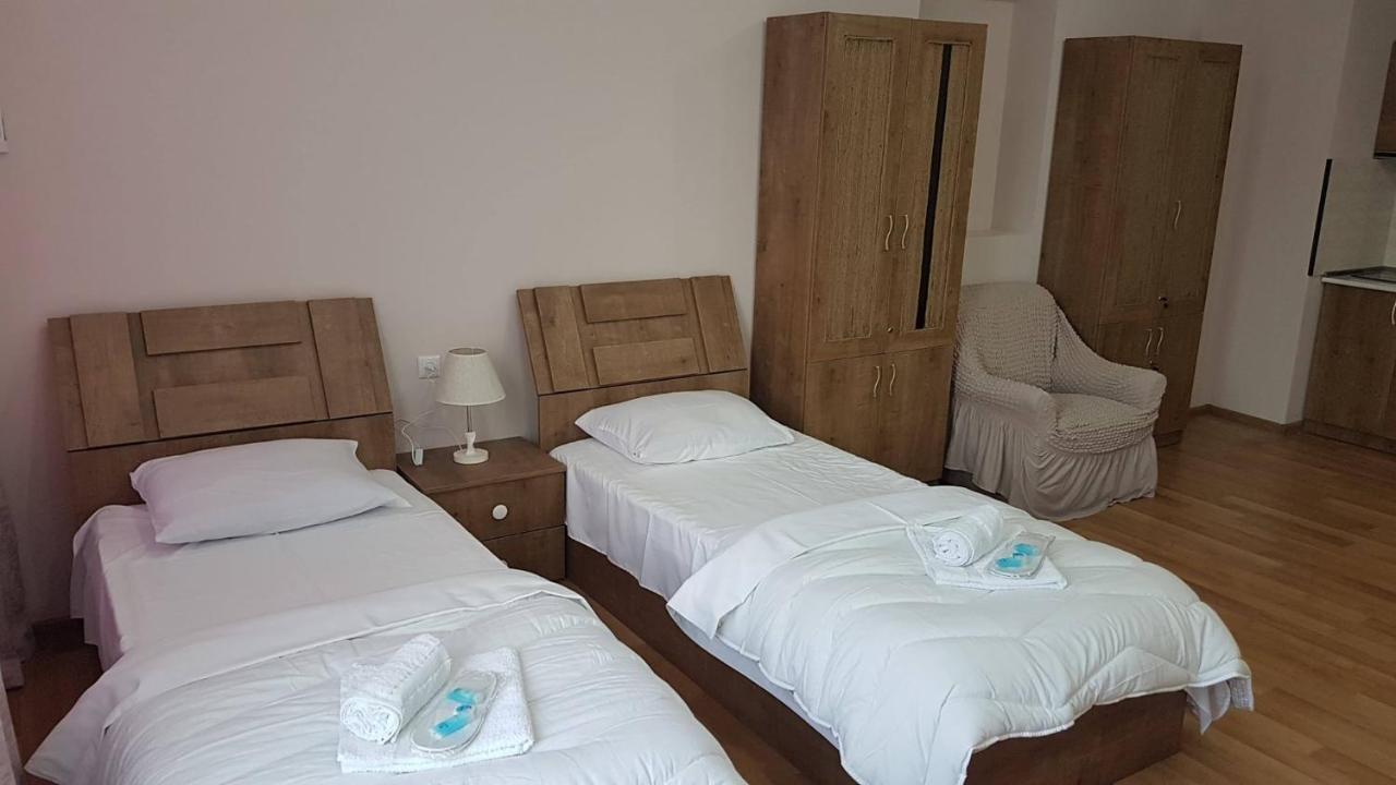 Hotel Caucasus Tbilisi Bagian luar foto