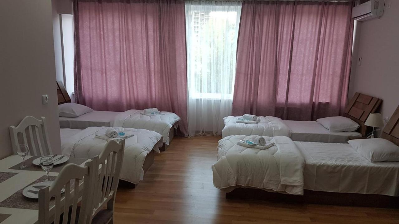 Hotel Caucasus Tbilisi Bagian luar foto