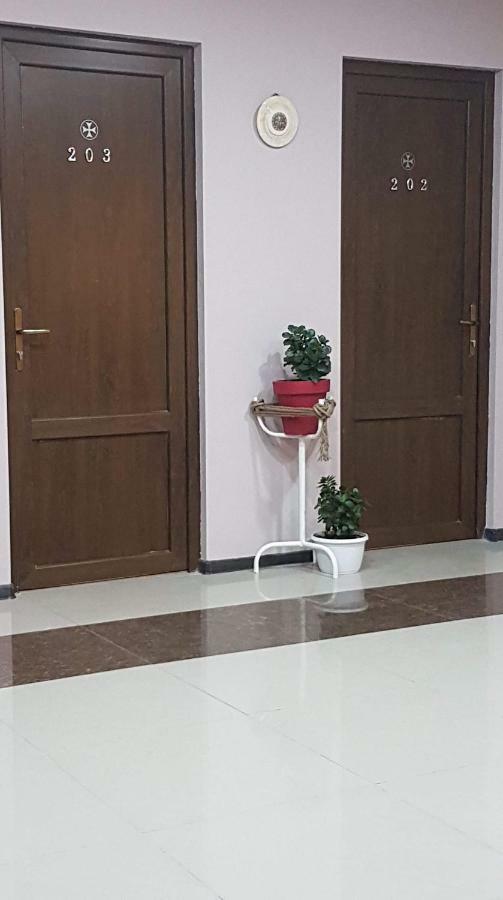 Hotel Caucasus Tbilisi Bagian luar foto