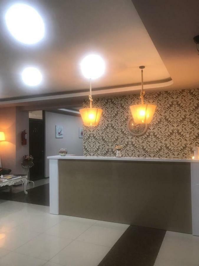 Hotel Caucasus Tbilisi Bagian luar foto